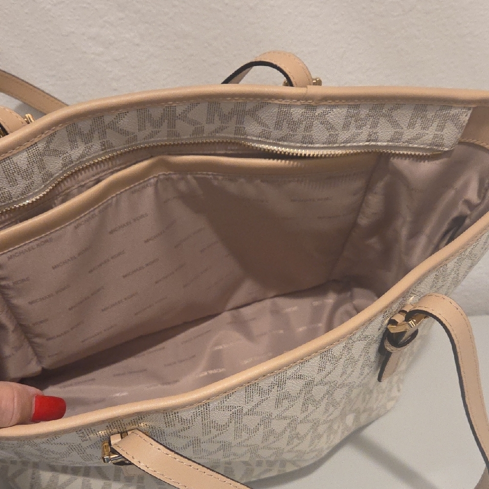 Michael Kors Cream and Beige Signature Large Tote - Picture 3 of 5